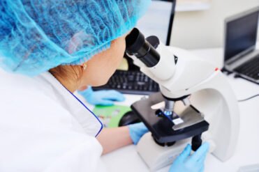 Τι ακριβώς είναι η κολποσκοπική βιοψία και πώς λαμβάνεται;